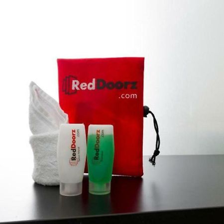 Отель Reddoorz Near Goa Panggung Пангандаран Экстерьер фото
