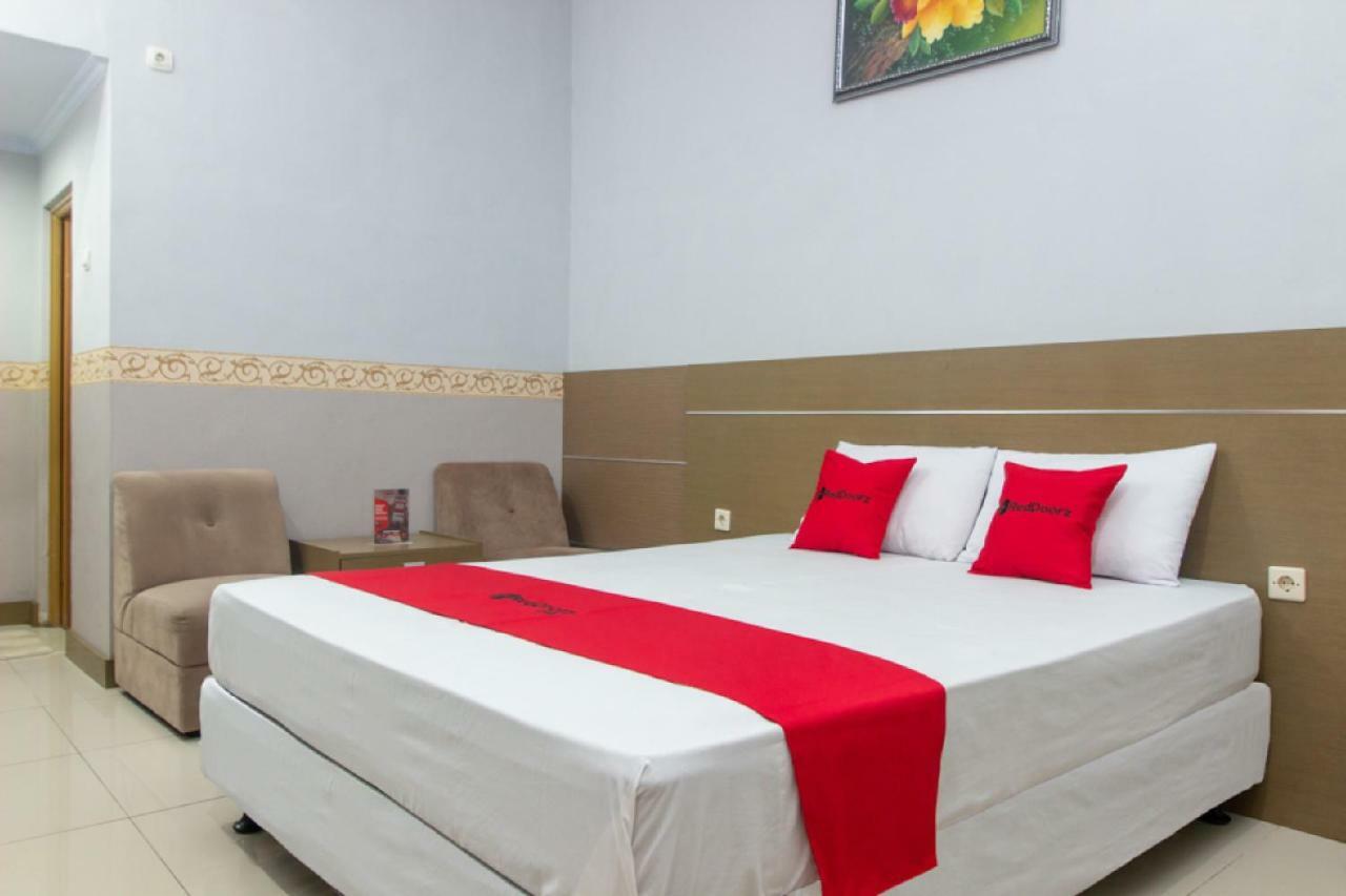 Отель Reddoorz Near Goa Panggung Пангандаран Экстерьер фото